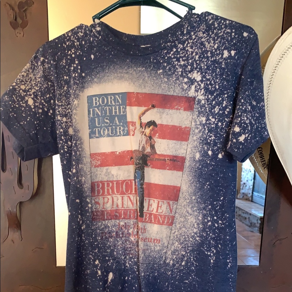 Red white and blue tee